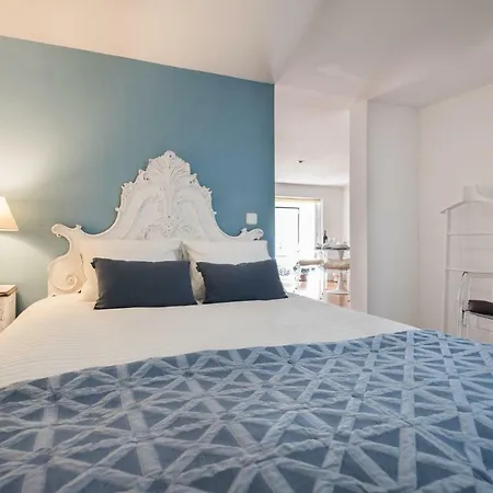 아파트 Charming Travessa Do Alcaide *