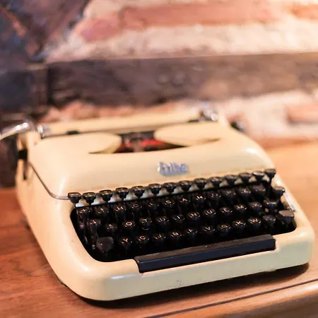 Charming Travessa Do Alcaide Daire