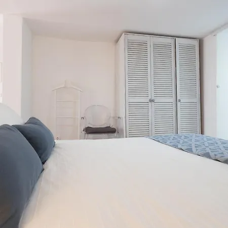 アパート Charming Travessa Do Alcaide