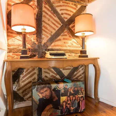 アパート Charming Travessa Do Alcaide *